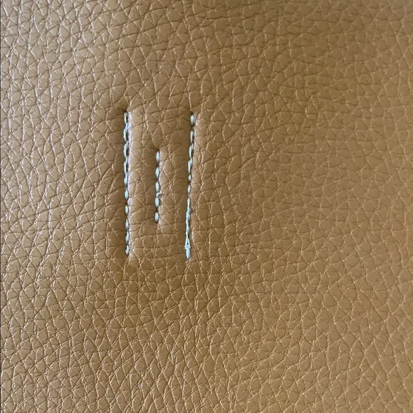 Hermés Style Elegant Tan Leather Tote Bag - Picture 3 of 7